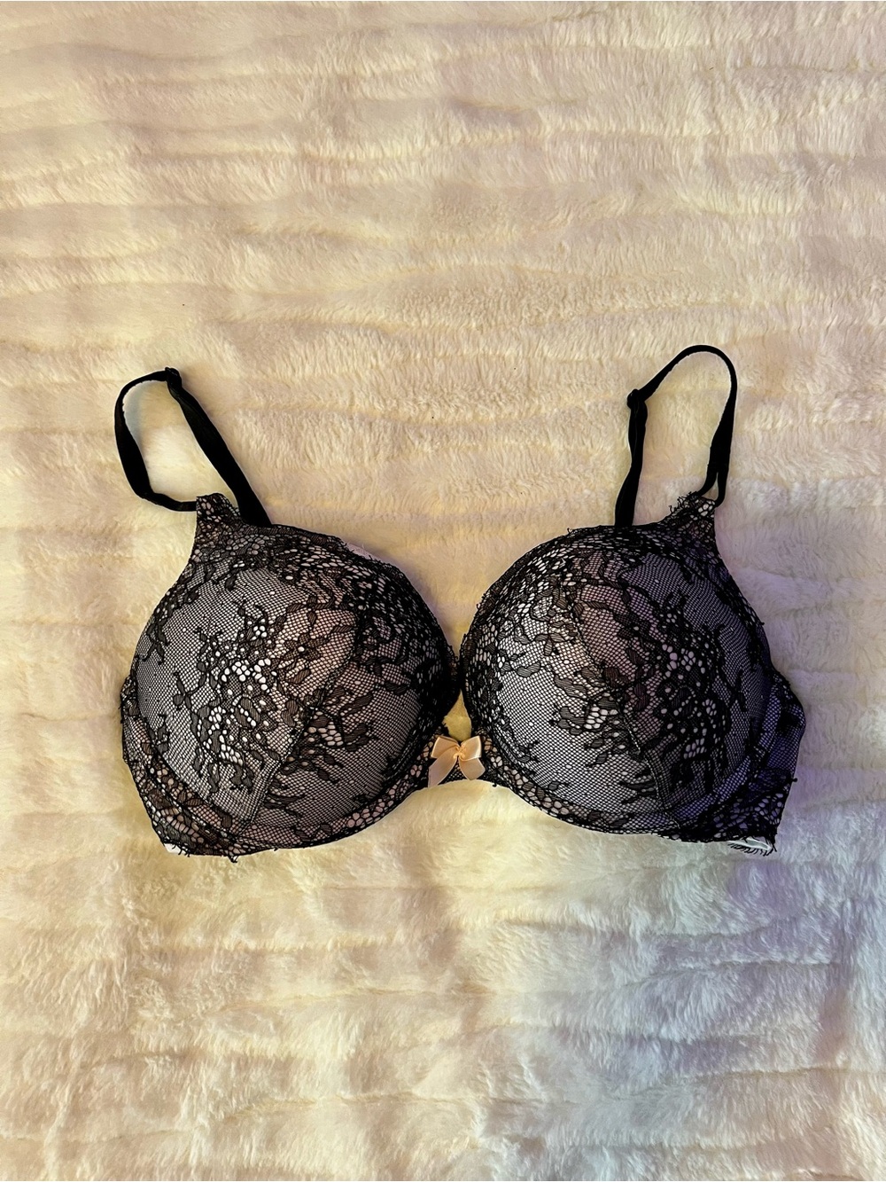 Victoria’s Secret Bombshell Plunge Pushup Bra - Black Lace - 34 C